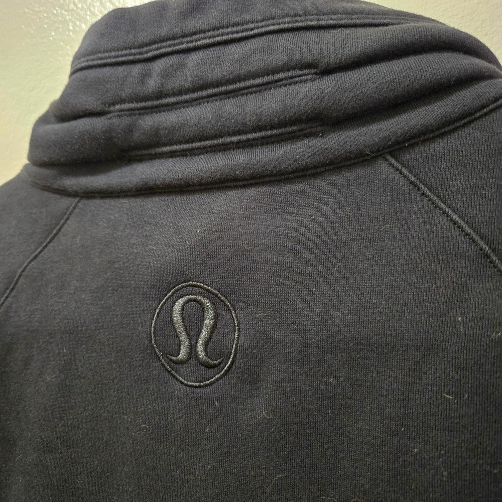 Lululemon Jacket size 12 "Light as Warmth" Jacket Drawstring Waist - Picture 3 of 13